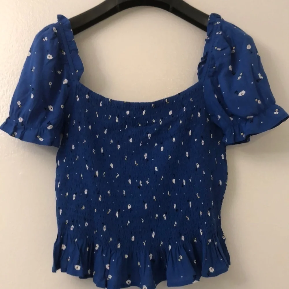 Elodie Smocked Short Sleeve Blouse - Picture 5 of 9